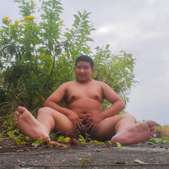 Exhibiciendome Desnudito y Excitado en la Calle - 05
