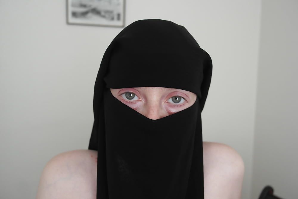 Niqab #13