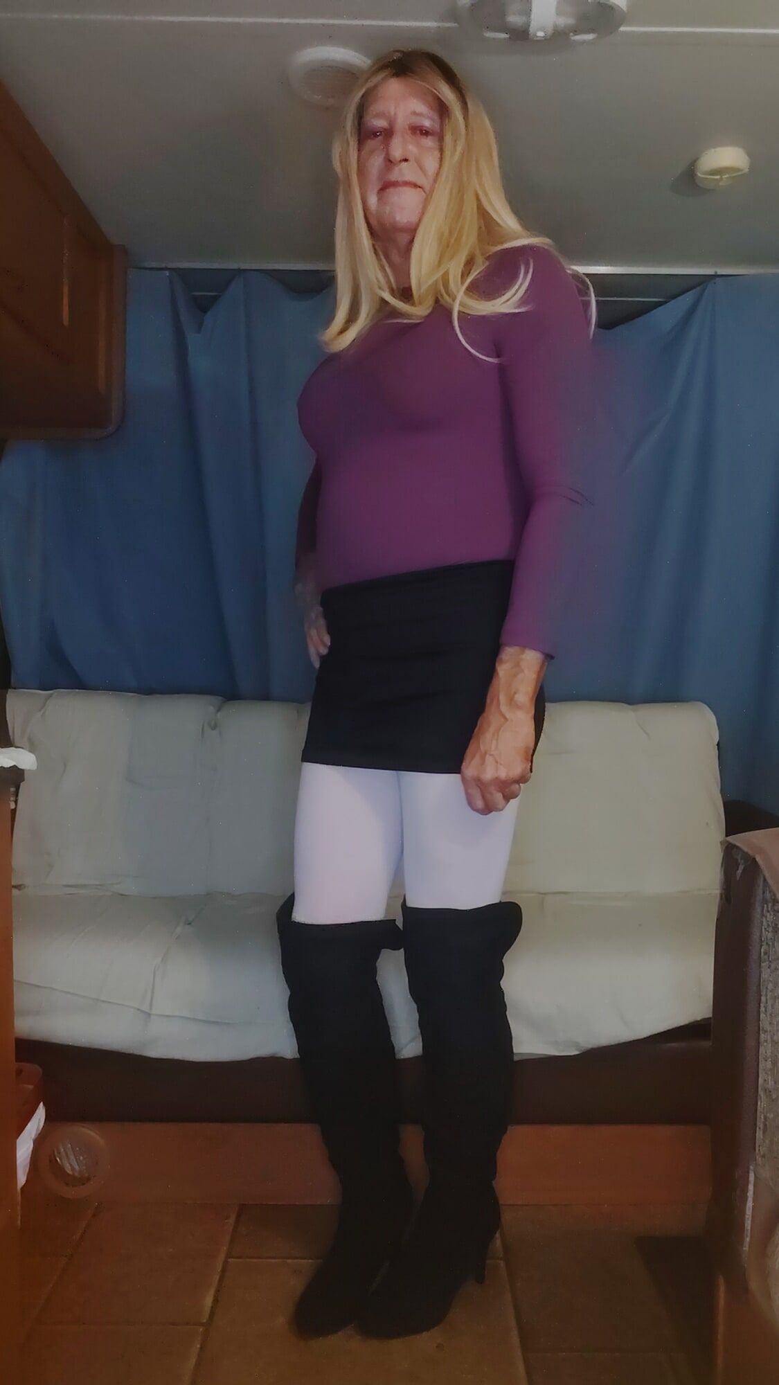 Sissy Anne Dru Brown Modelling Boots and Tights #3