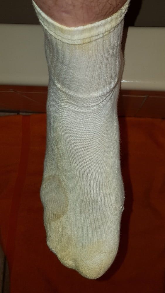My white Socks - Pee #50