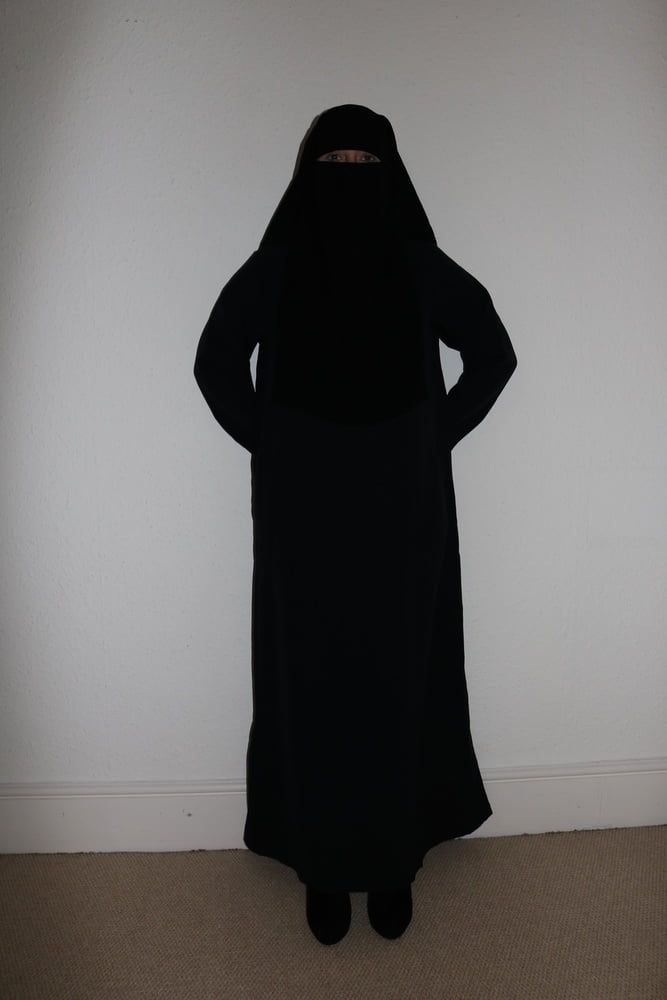 Burqa Niqab Stockings and Suspenders #2
