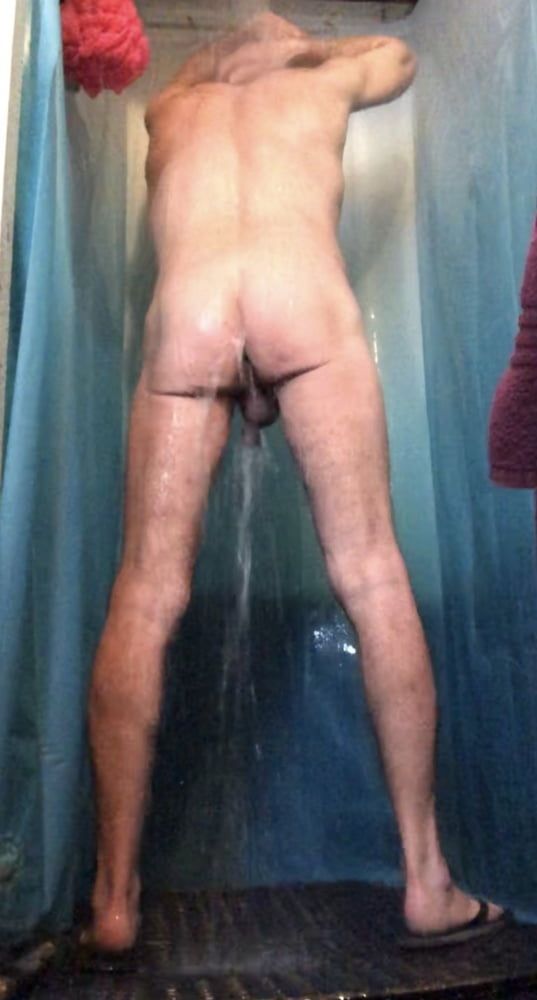 GETTING HORNY IN MY DUNGEON SHOWER #31