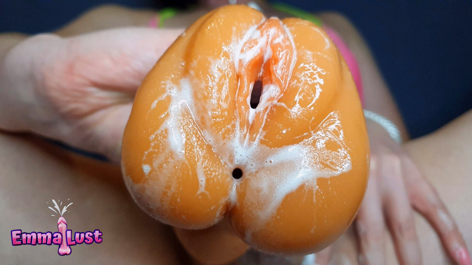 Dağınık kremsi çifte boşalma