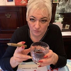 SMOKING XMAS DAY