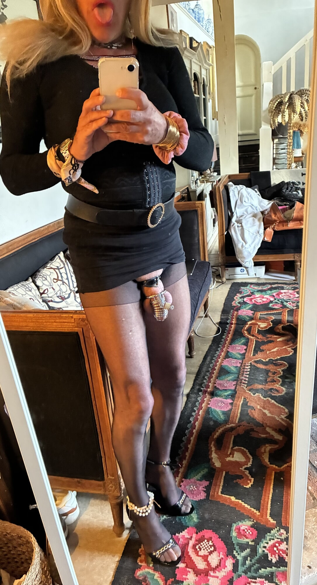 Dumb bourgeoise caged sissy slit  #8
