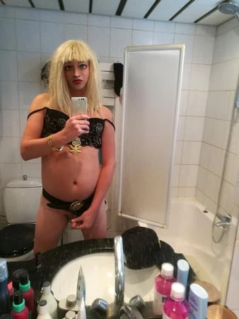 dutch cyber sissy tranny slut famke james         