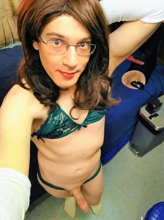 im a sissy whore         