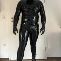 Latex Bitch
