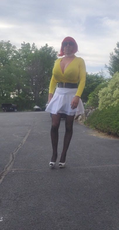 DeeDeeSlut White Skirt Yellow Top T Back Bra #5