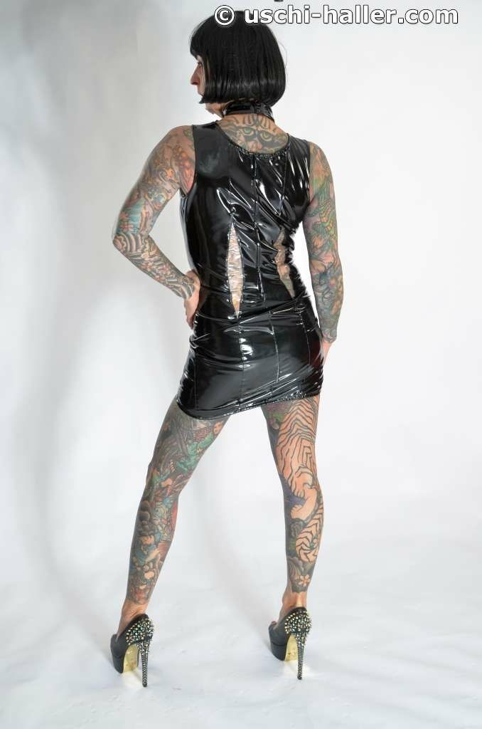 Photo shoot with full body tattooed MILF Cleo - 2 #24