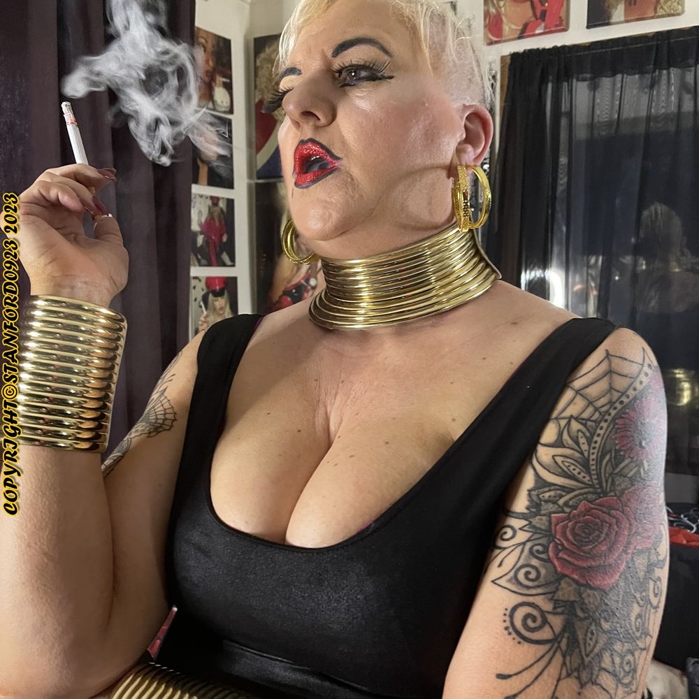 BAD AUNTIE SMOKING  #2