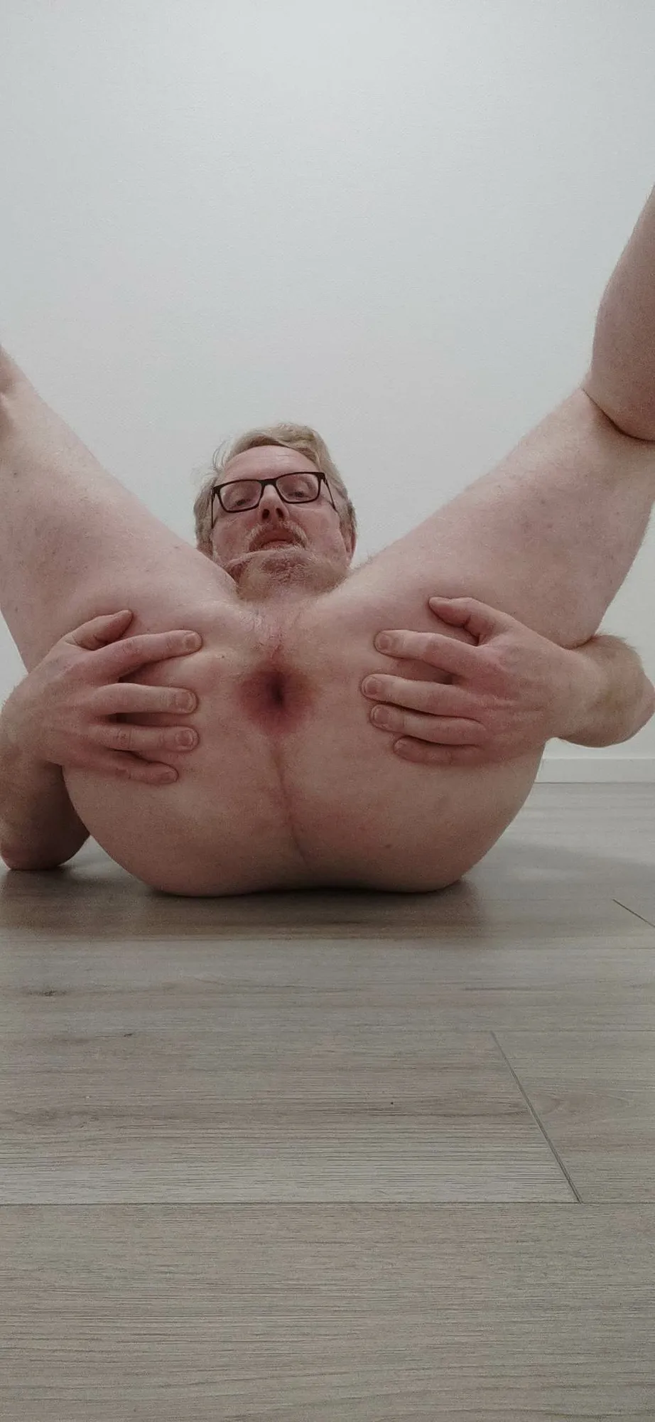 nude fagggot