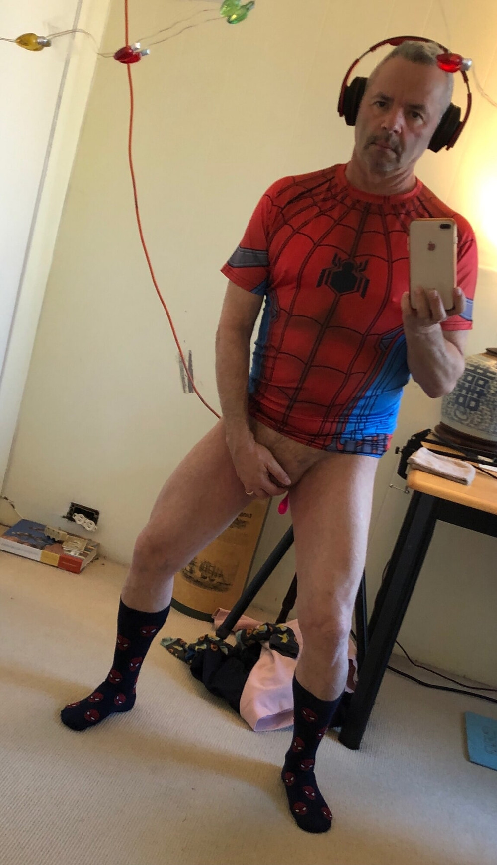 Spidey Dad is on stripchat.com hotdadbod