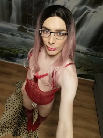 sissy faggot life            