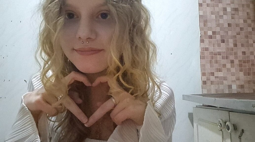 Kira Free Photos #59