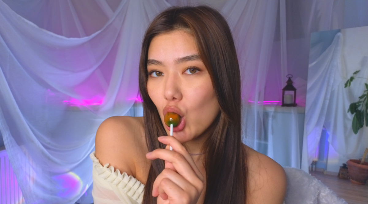 Free Naomi Photos #33