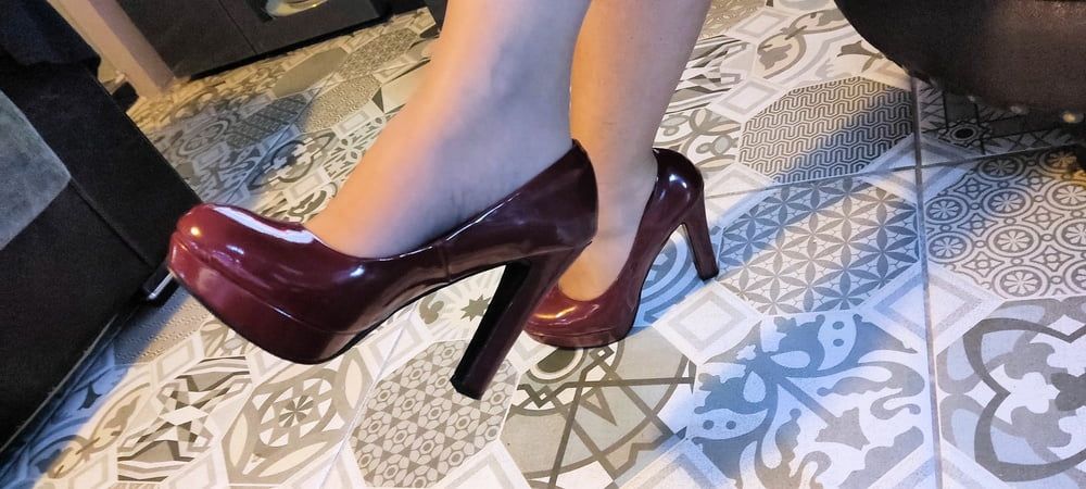 Sexy heels...want them? #4
