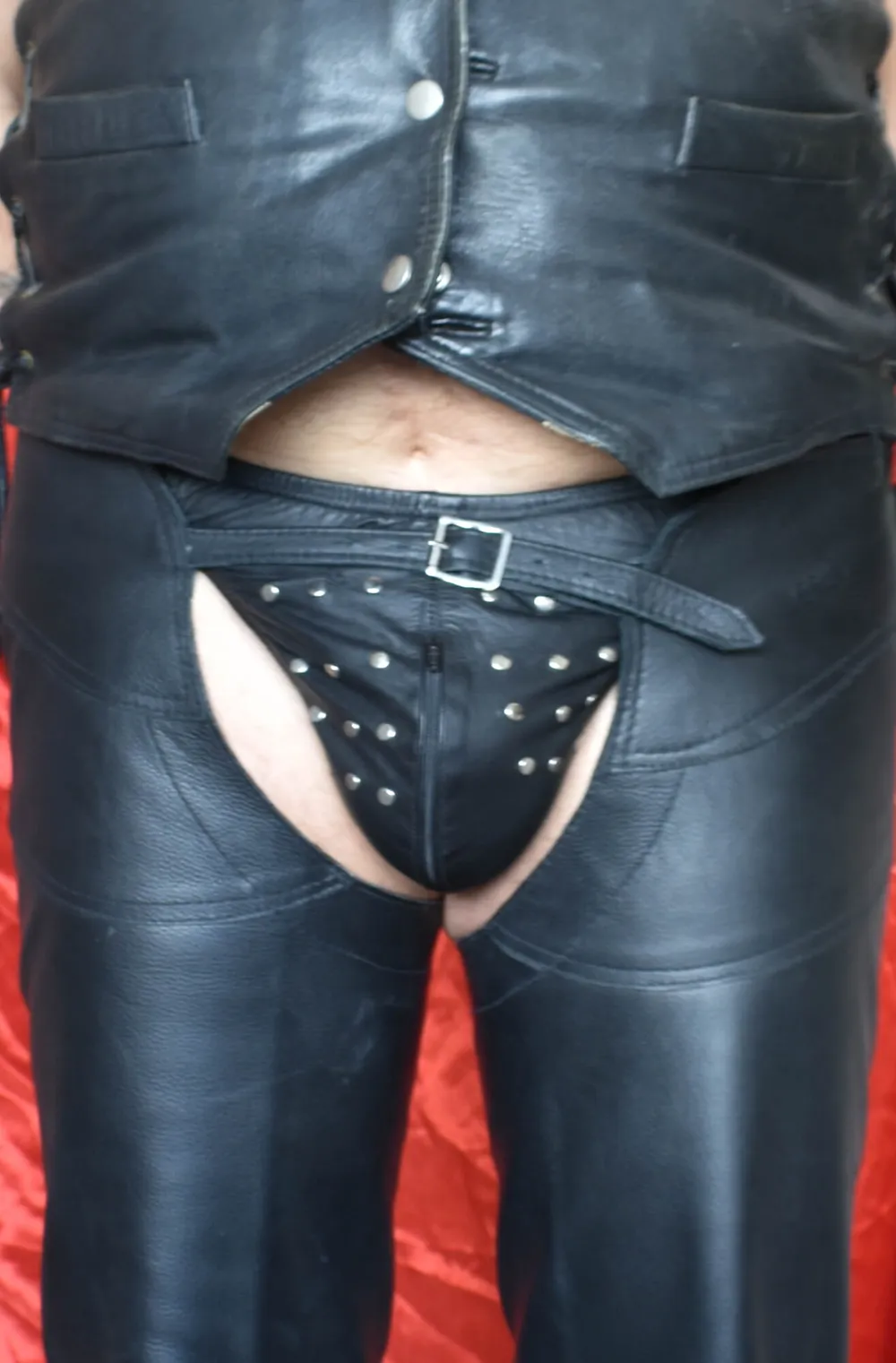 WEAR ME IN A TIGHT LEATHER