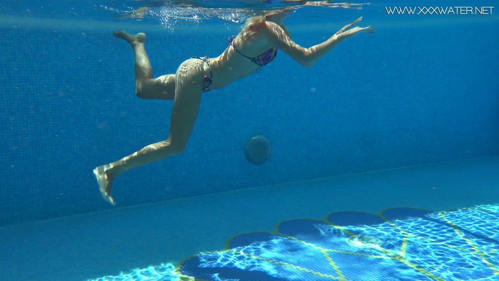 Mary Kalisy Underwater Swimming Pool Erotics #23