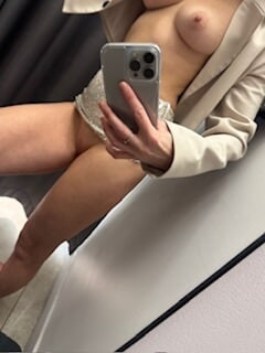 Naked in the fitting room #26