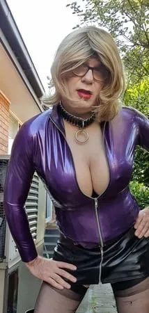 rachel rocks purple latex         