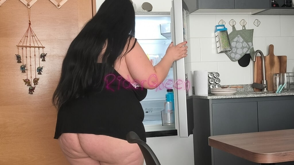 BBW Latina Milf in kitchen #7