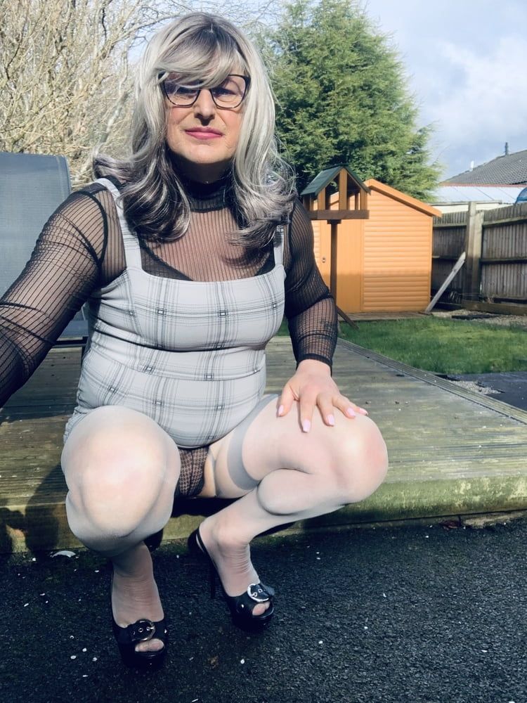 Amateur crossdresser Kelly cd in grey dress silver pantyhos  #9