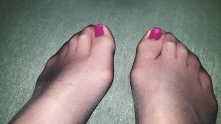 purple toenails nylon cum         