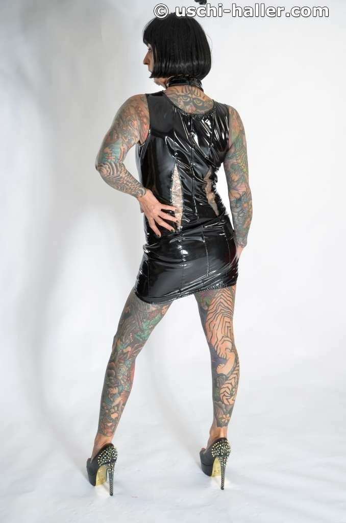 Photo shoot with full body tattooed MILF Cleo - 2 #25