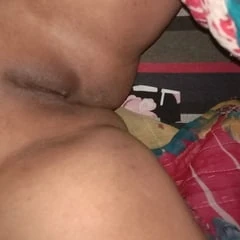 Clean shaved vagina 💋