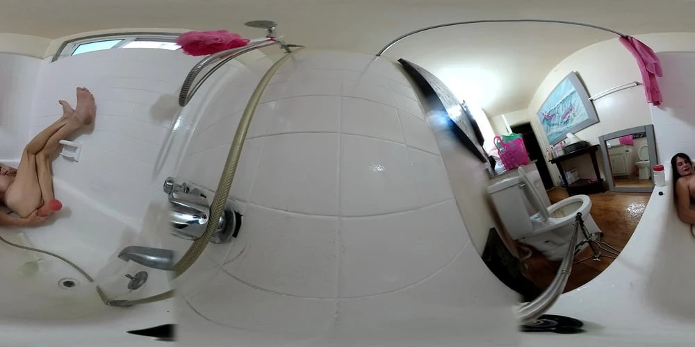 lizzy yum VR - 2021