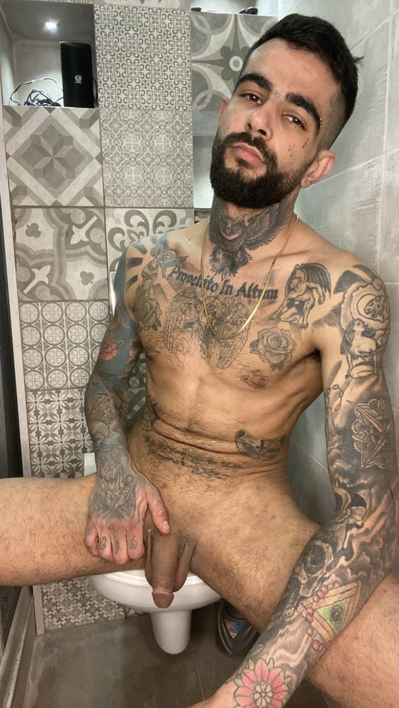 Need of some warm submissive lips around my cock