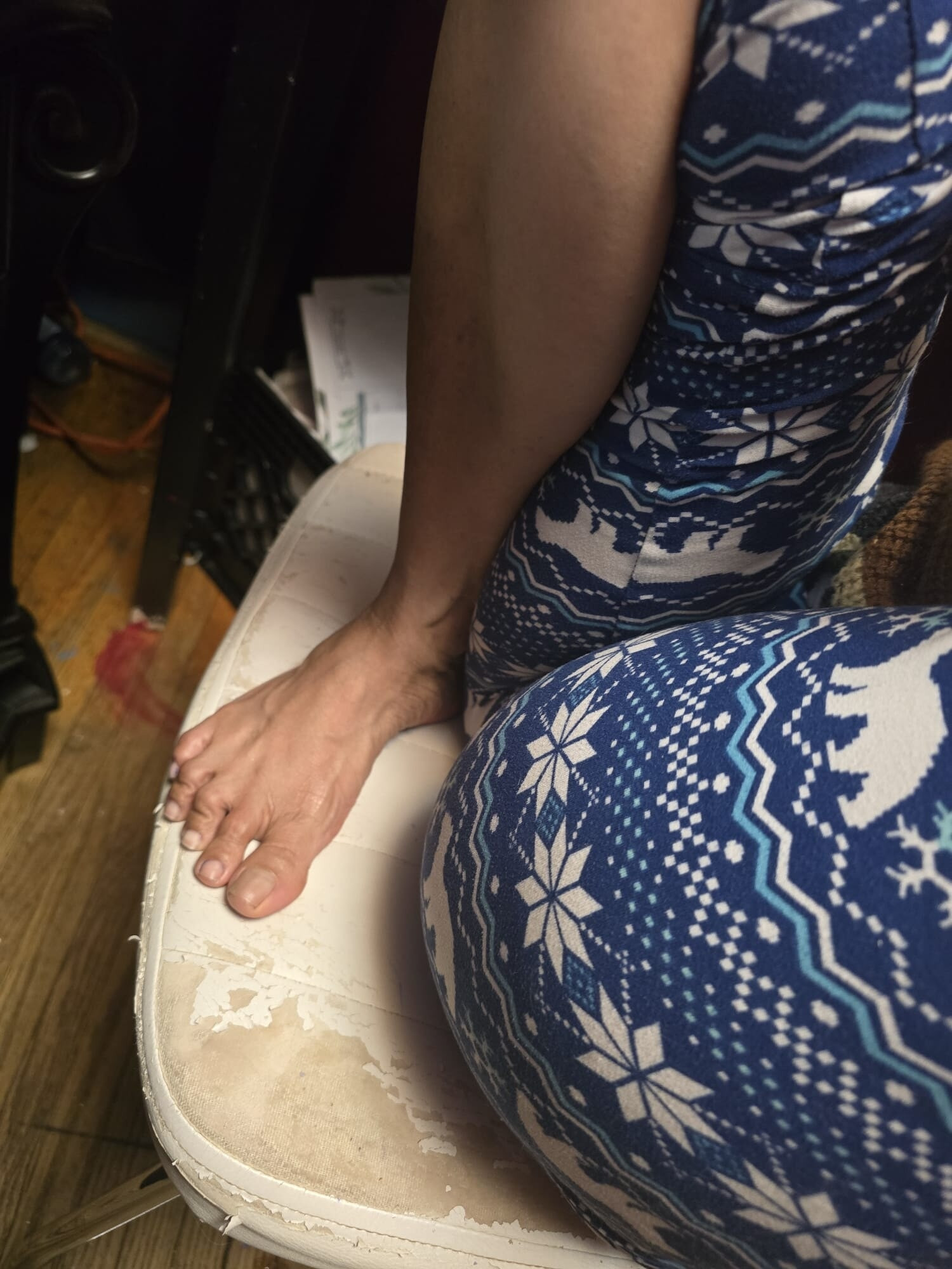 Melove sexy feet in a way to be delicious