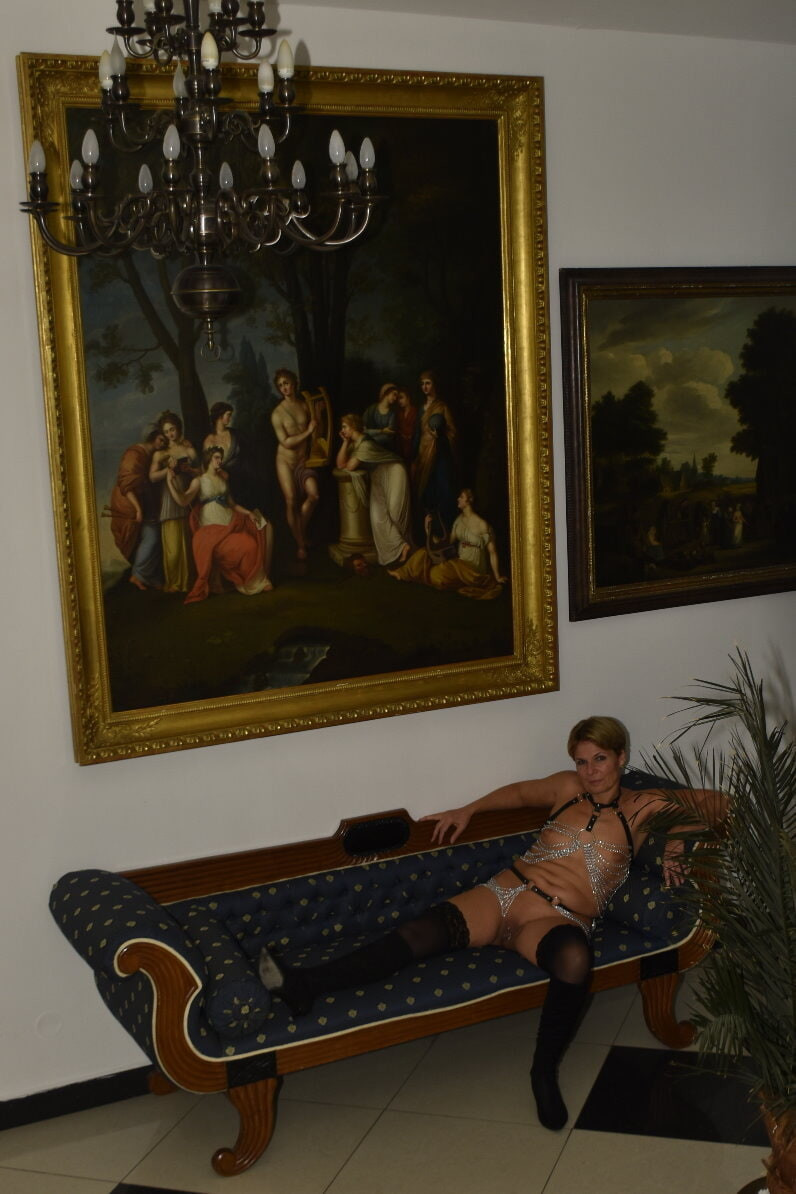 Silke in the hotel hallway #2