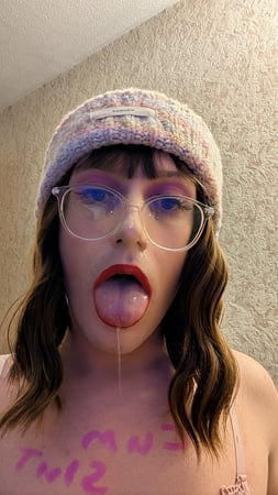 Sissy femboy Billie 