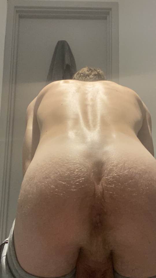 Twink showing his ass #2