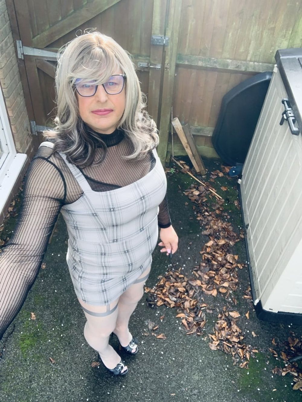 Amateur crossdresser Kelly cd in grey dress silver pantyhos  #8