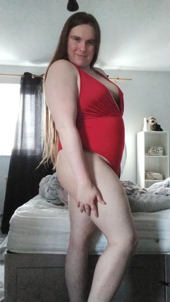 My enormous BBW curves in a sexy red singlet! #5