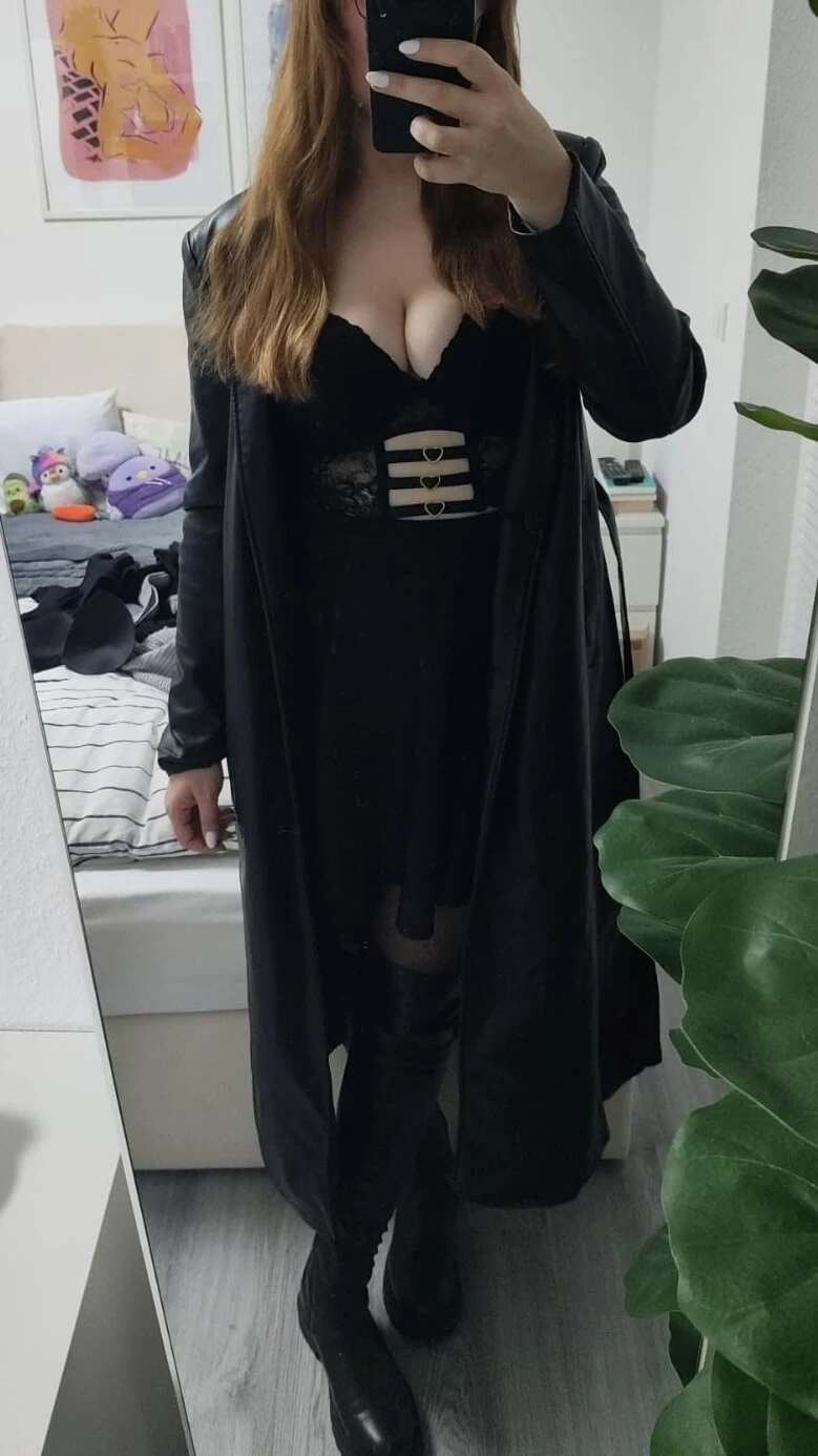 当天的淫荡服装