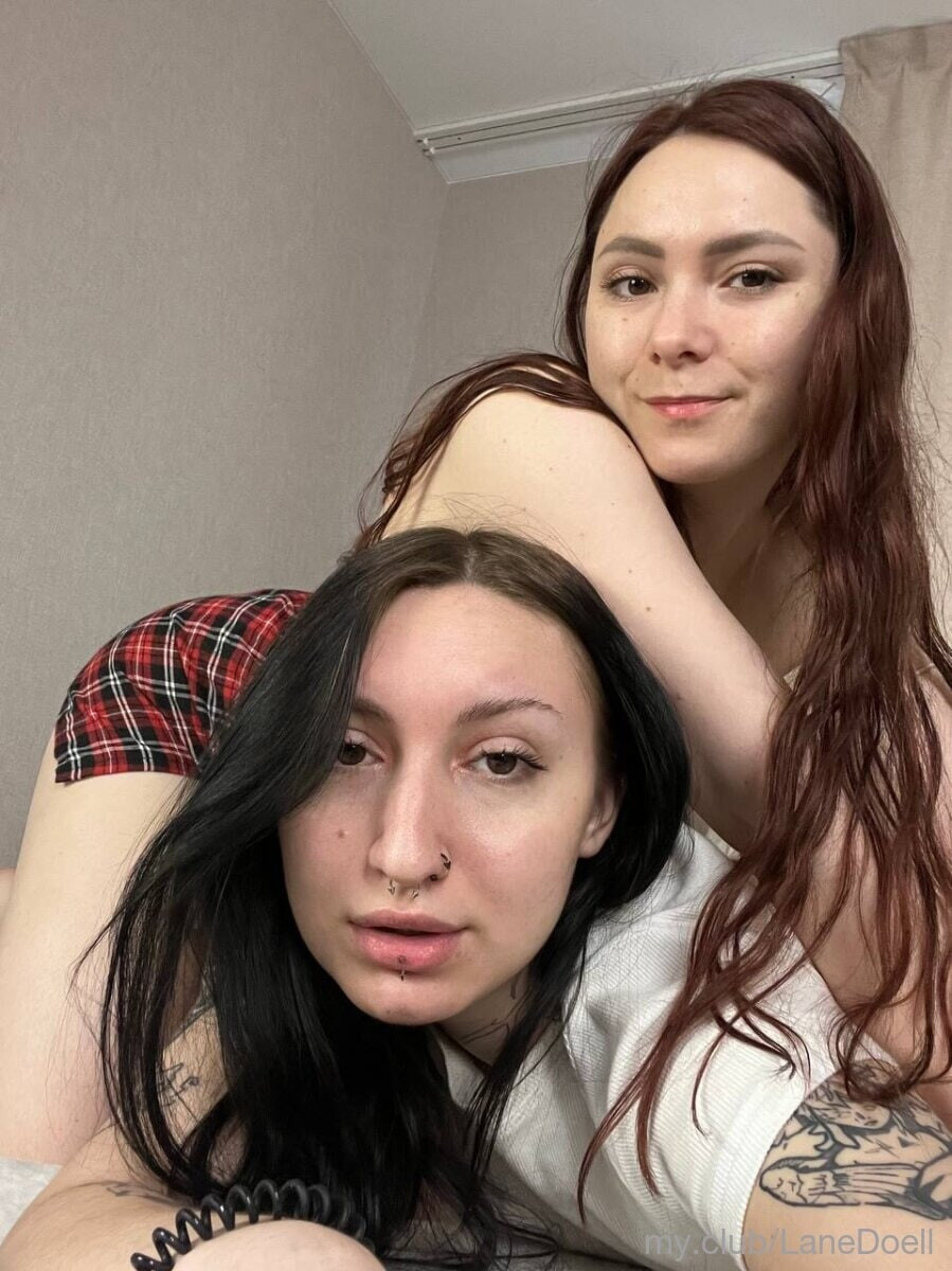 Hild ​​and ​​Blair Free Photos #56