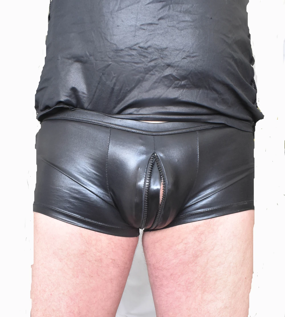 HOT AND TIGHT LEATHER SHORTS. #4
