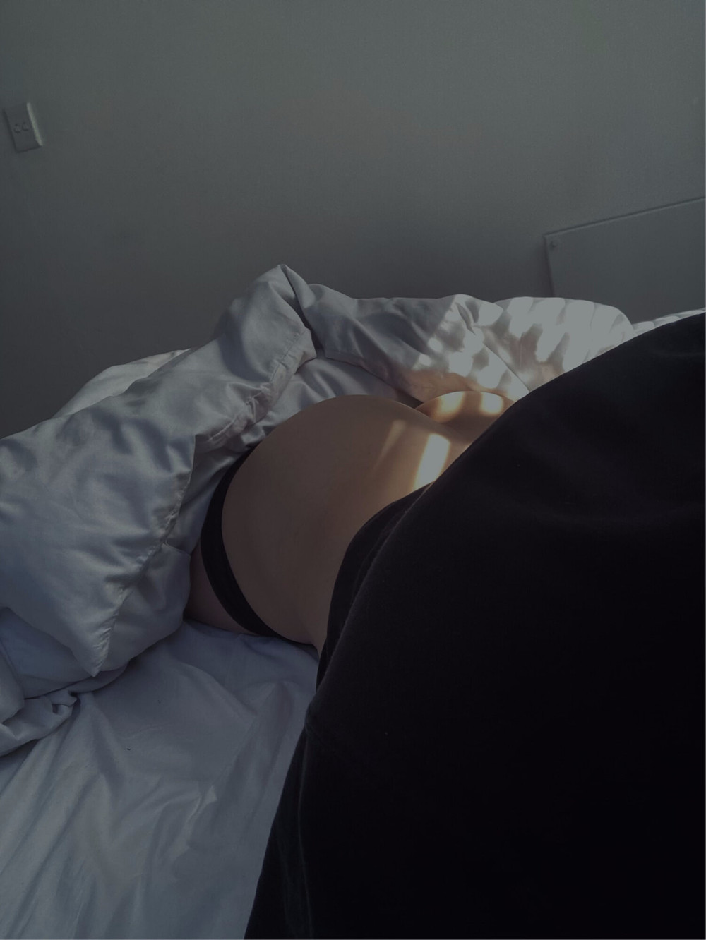 Help Me Take This OFF!