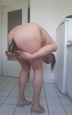 my slut ass love a good banane and huge cucumber         