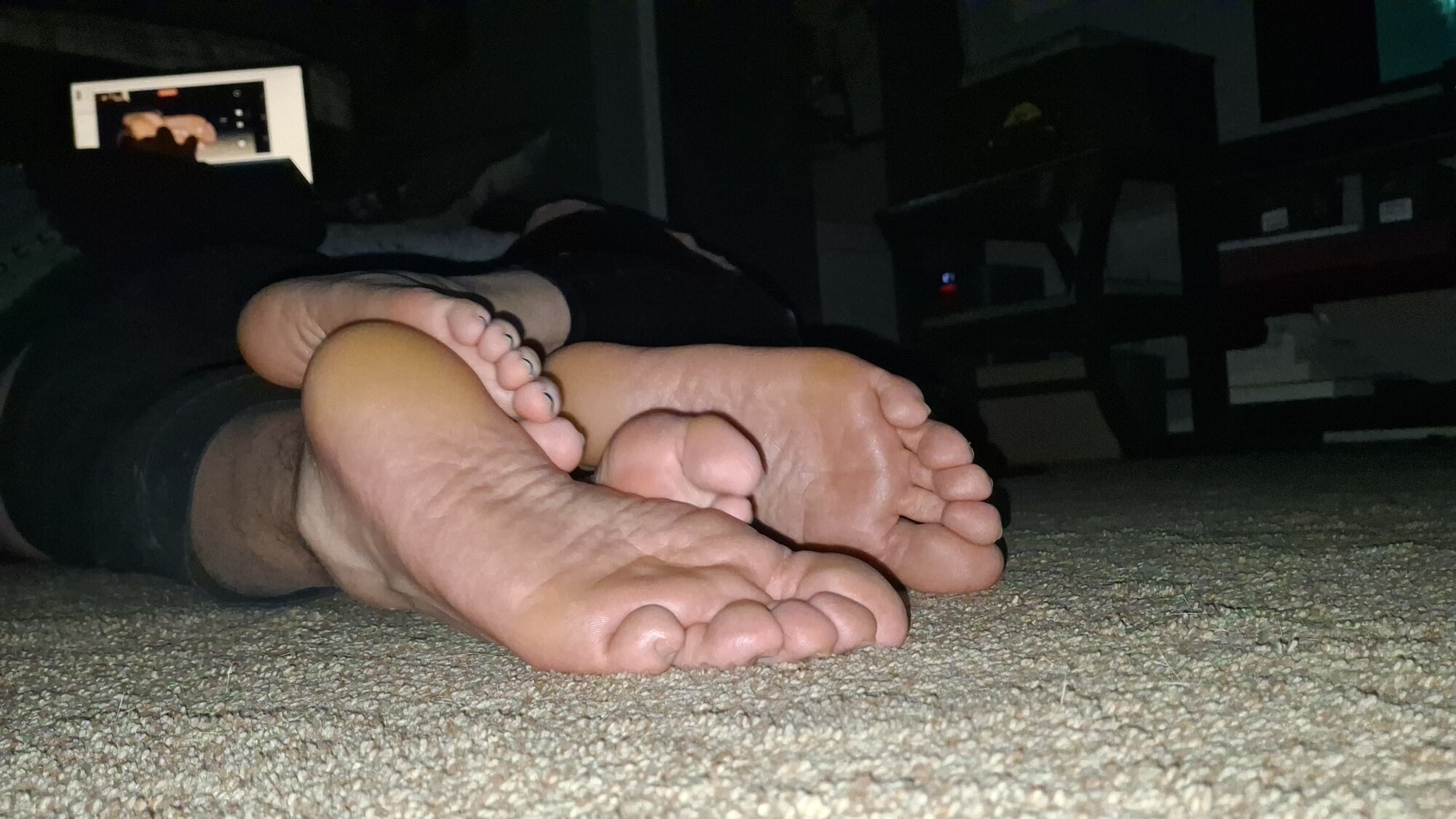 playing footsie while on the floor #9
