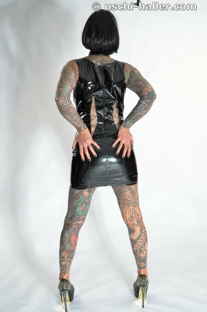 Photo shoot with full body tattooed MILF Cleo - 2 #30