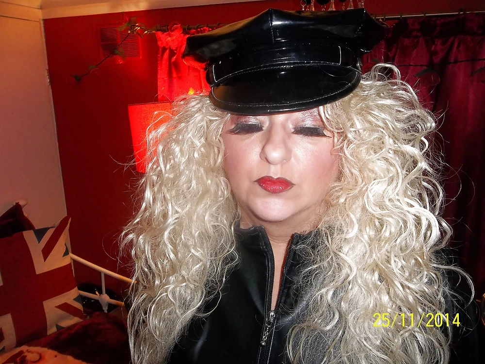 MISTRESS ST MORITZ OR MORE SLAVES #3