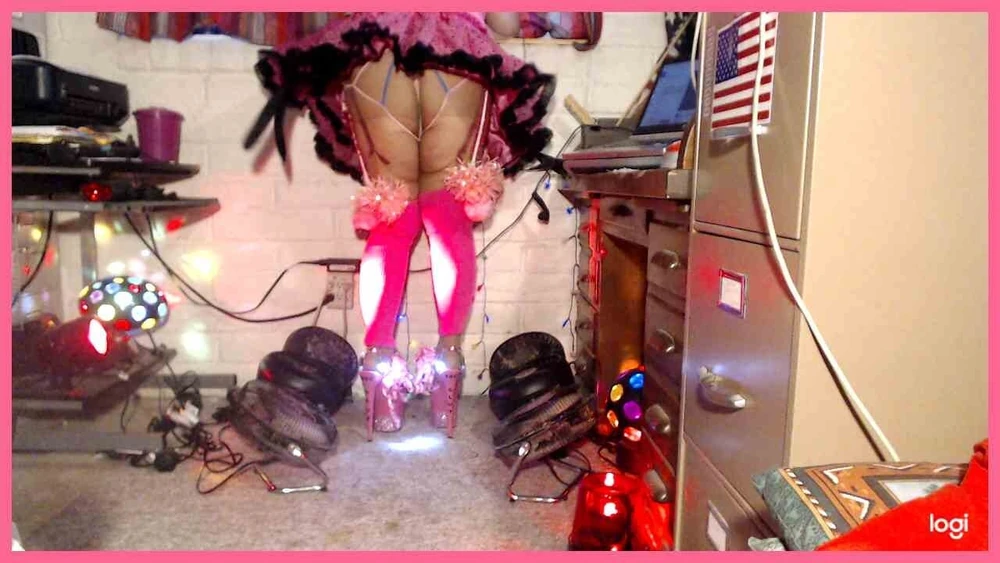 Teasing BBCs rock hard for cum in 9&quot; platform stileto heels. #4