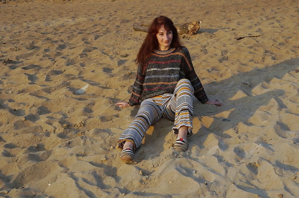 On the Sand (ShopAkira pants) #3