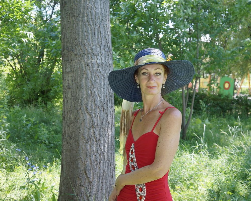 Red dress - green garden #6