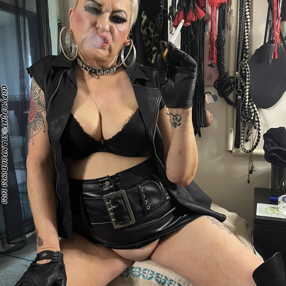 BIKER WHORE SHIRLEY #20